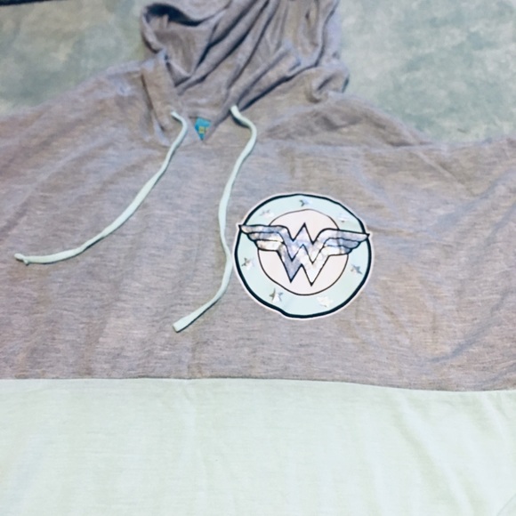 Hooded mint green and gray Wonder Woman shirt. - Picture 2 of 4